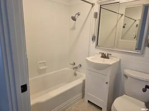 32 Circle Dr, Centralia, IL 62801 photo 14