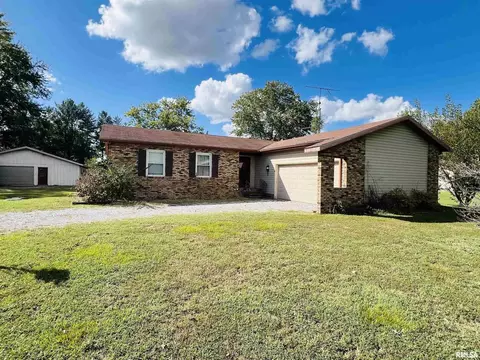 295 Country Acres Rd, Eldorado, IL 62930