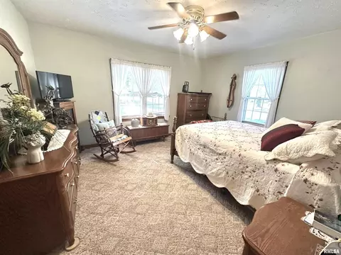 Bedroom - 420 W 3rd St, Centralia, IL 62801 photo 1 of 2