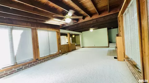601 1st St, Benton, IL 62812 photo 34