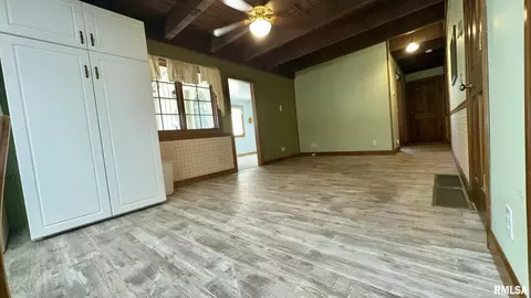601 1st St, Benton, IL 62812 photo 38