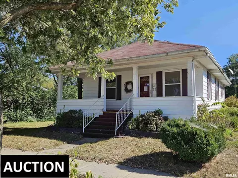 505 N James St, Centralia, IL 62801