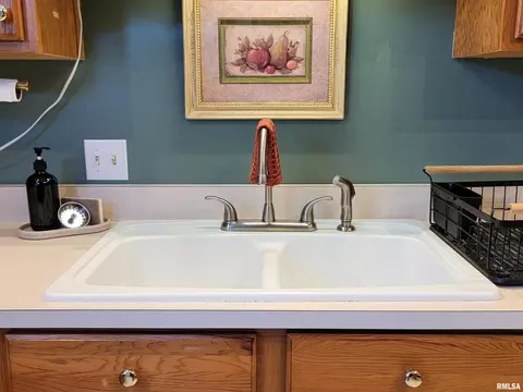 216 E 3rd St, Flora, IL 62839 photo 46