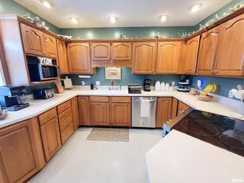 216 E 3rd St, Flora, IL 62839 photo 52