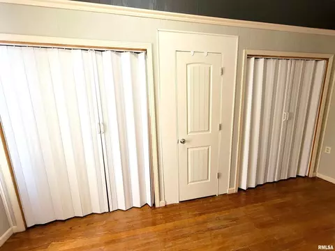 216 E 3rd St, Flora, IL 62839 photo 57