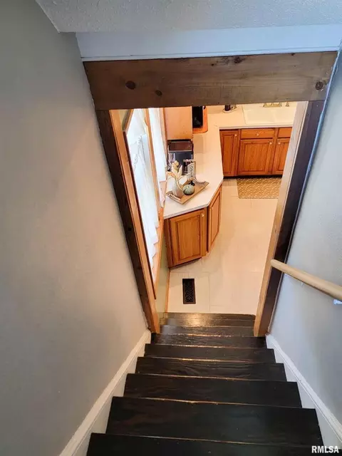 216 E 3rd St, Flora, IL 62839 photo 90