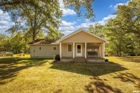 403 E South Ave, Bluford, IL 62814