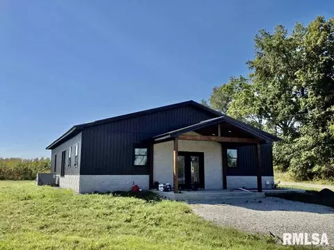 1934 County Road 315 E Rd, Xenia, IL 62899