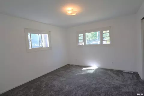 Bedroom - 11 Ridge Rd, Centralia, IL 62801 photo 5 of 5