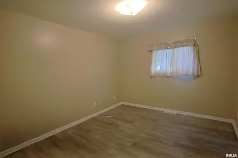 Bedroom - 11 Ridge Rd, Centralia, IL 62801 photo 3 of 5