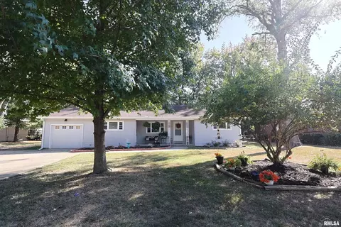 11 Ridge Rd, Centralia, IL 62801