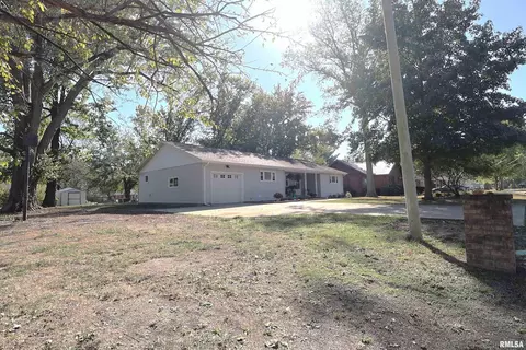 Exterior - 11 Ridge Rd, Centralia, IL 62801 photo 4 of 5