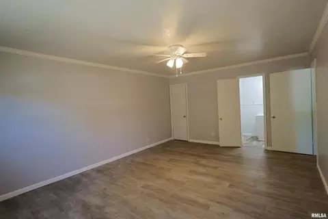 Bedroom - 11 Ridge Rd, Centralia, IL 62801 photo 2 of 5