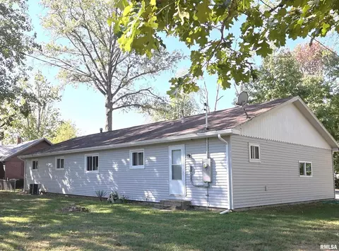 Exterior - 11 Ridge Rd, Centralia, IL 62801 photo 2 of 5