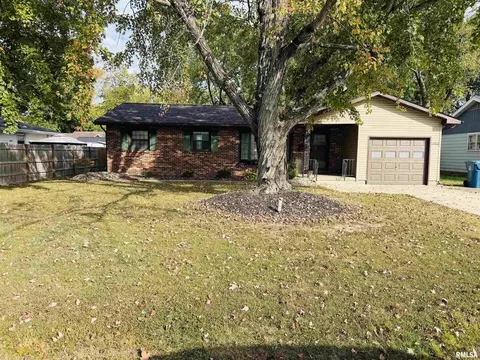 5 Ronnie, Centralia, IL 62801
