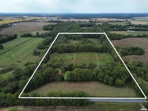 000 950 E County Rd, Cisne, IL 62823