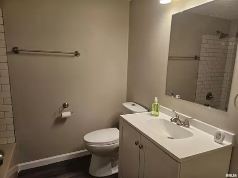11799 E Webb Rd, Mount Vernon, IL 62864 photo 22