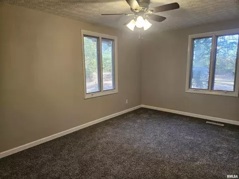 11799 E Webb Rd, Mount Vernon, IL 62864 photo 24