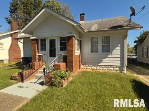 704 S 24th St, Mount Vernon, IL 62864