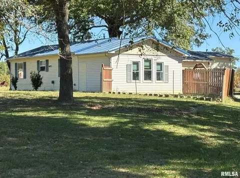 3152 Hotze Rd, Salem, IL 62881