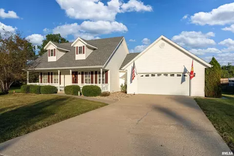 3004 Willow Branch Ln, Herrin, IL 62948