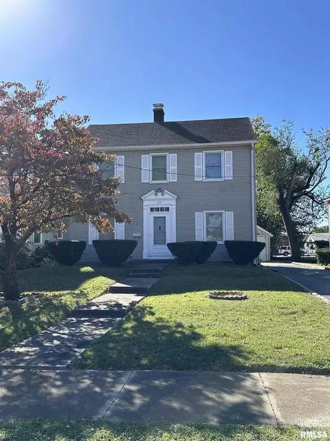 315 E Main St, Du Quoin, IL 62832