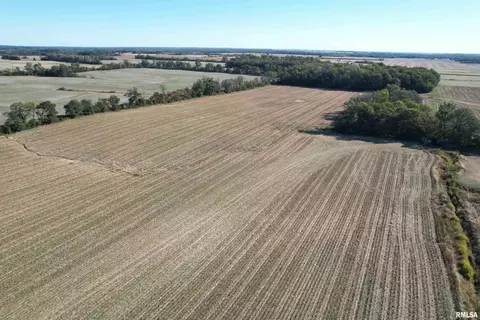 000 Elba Rd, Eldorado, IL 62930