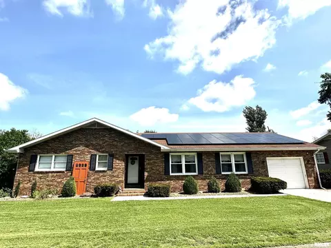 1340 E 6th St, Centralia, IL 62801