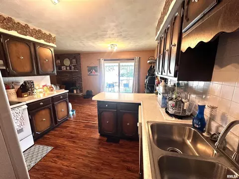 Kitchen - 1340 E 6th St, Centralia, IL 62801 photo 2 of 2