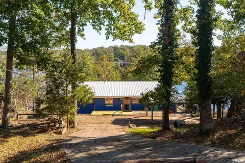 755 S Lakeshore Dr, Goreville, IL 62939