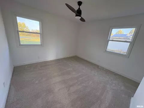 Bedroom - 3305 Selmaville Rd, Salem, IL 62881 photo 3 of 5