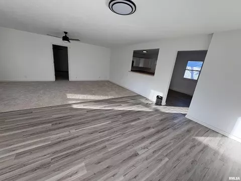 Living - 3305 Selmaville Rd, Salem, IL 62881 photo 1 of 3