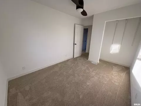 Bedroom - 3305 Selmaville Rd, Salem, IL 62881 photo 5 of 5