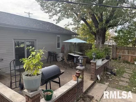 401 E Cross St, Herrin, IL 62948 photo 23