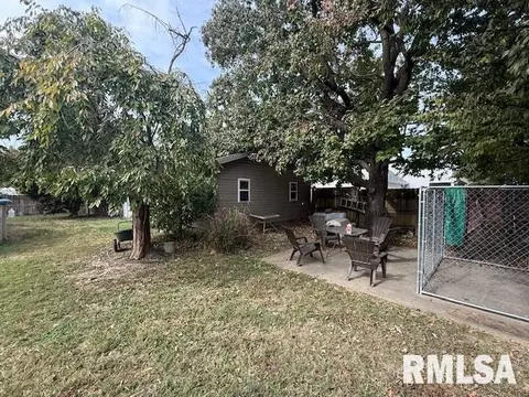 401 E Cross St, Herrin, IL 62948 photo 31