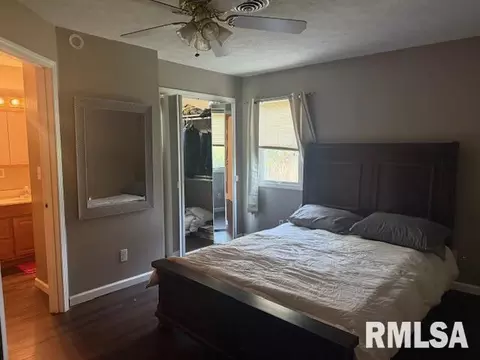 401 E Cross St, Herrin, IL 62948 photo 17