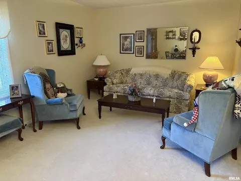 714 Cedar St, Centralia, IL 62801 photo 5