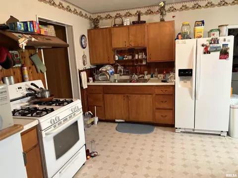 714 Cedar St, Centralia, IL 62801 photo 7