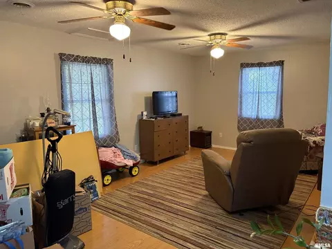 714 Cedar St, Centralia, IL 62801 photo 11