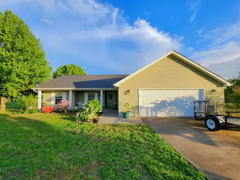 156 Hanover Ln, Murphysboro, IL 62966