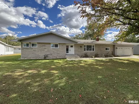 512 Tulsa St, Salem, IL 62881