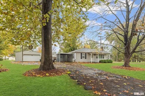 444 N Marion St, Centralia, IL 62801