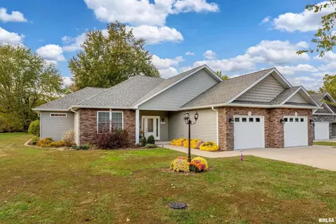 103 Excalibur Drive Dr, Carterville, IL 62918