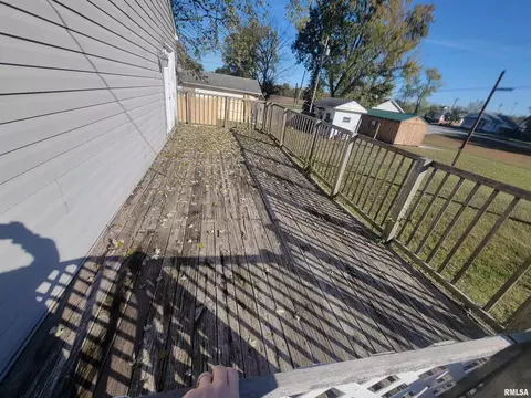 Exterior - 208 N Washington St, Hurst, IL 62949 photo 3 of 3
