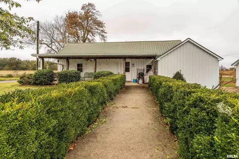 365 Bond Rd, Galatia, IL 62935