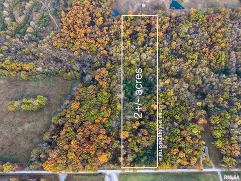 18492 Moonbeam Ln, Mount Vernon, IL 62864