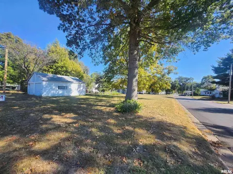 501 N Market St, Sparta, IL 62286