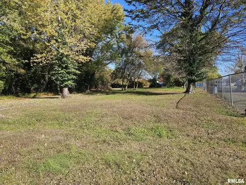 509 W 7th St, Metropolis, IL 62960