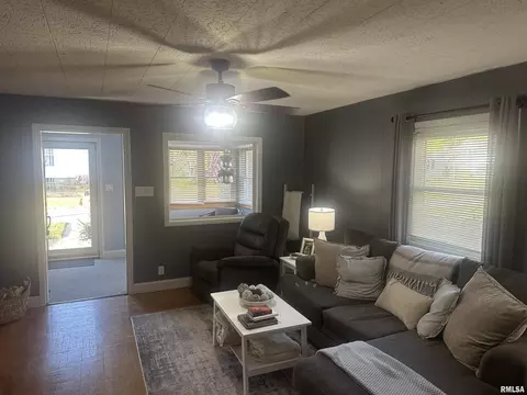 2125 Dewey St, Murphysboro, IL 62966 photo 9