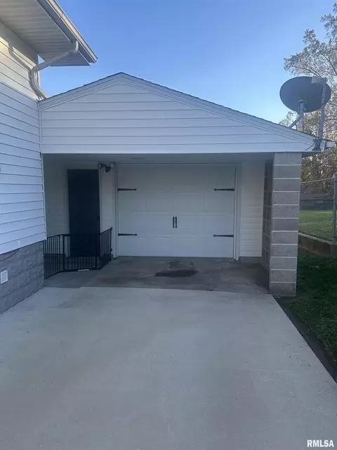 2125 Dewey St, Murphysboro, IL 62966 photo 28